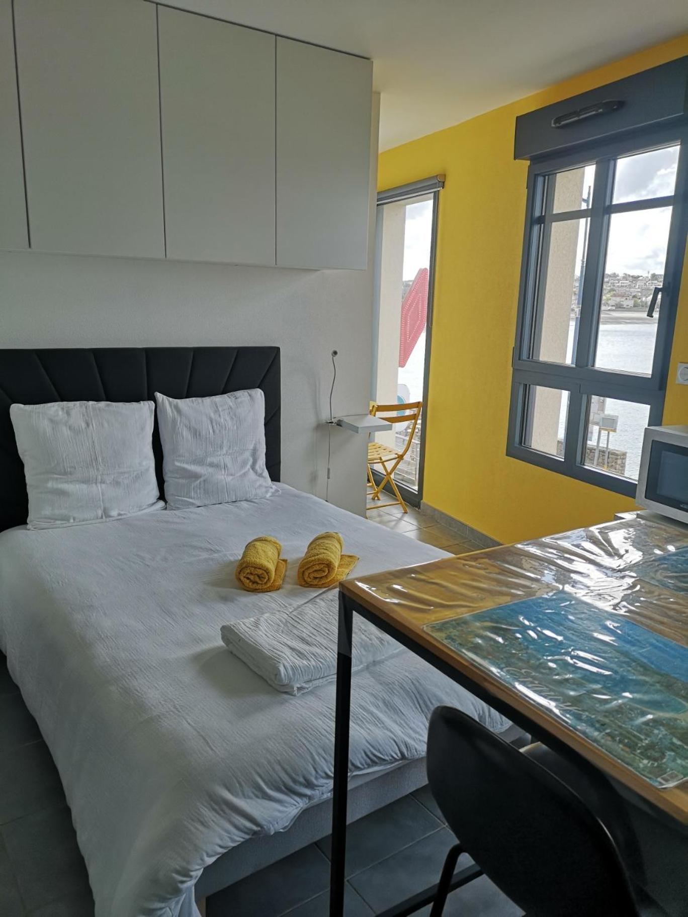Appartement Devant La Mer Erquy Exteriör bild